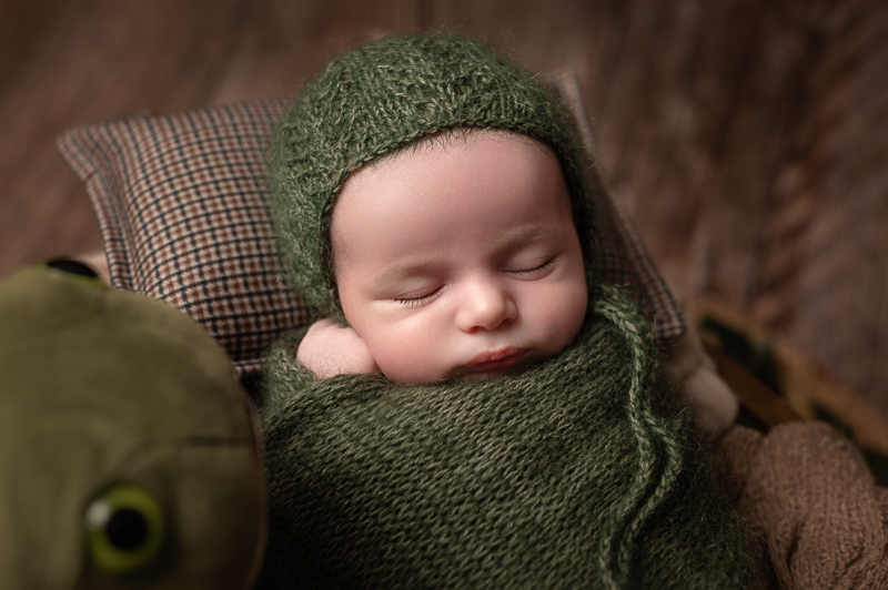 Photographie de naissance, nouveau-né réalisée par Céline Gardé, Photographe à Aubigny-Les Clouzeaux en Vendée.