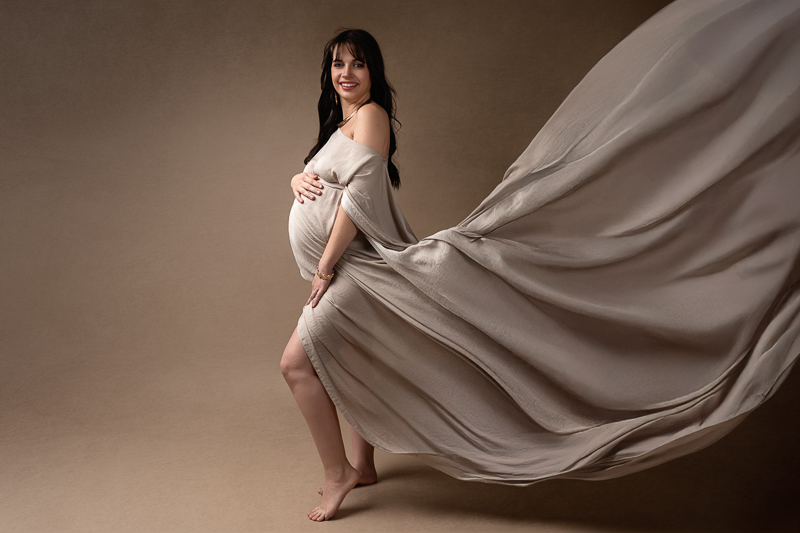 photographe-grossesse-studio-les-clouzeaux-Celine-Garde_1NZ9127 photo de grossesse et voile volant