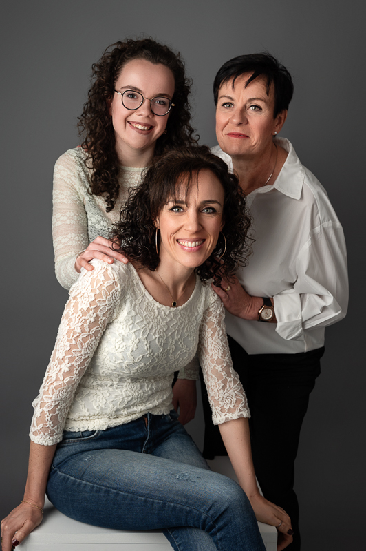 séance-photo-famille-la-roche-sur-yon-05 photographe portrait les clouzeaux 85