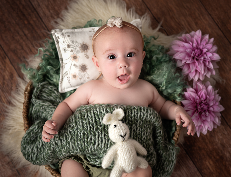 _DSC4911-Celine-Garde-photographe-bébé-éveil-3-mois-les-clouzeaux