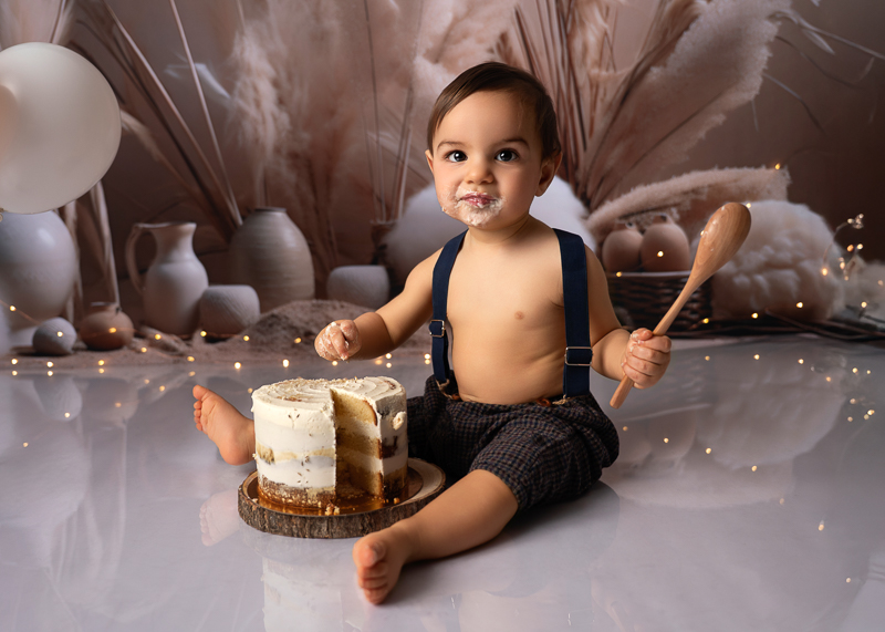 Séance photo Smash the Cake bébé 1 an en studio – photographe bébé Vendée