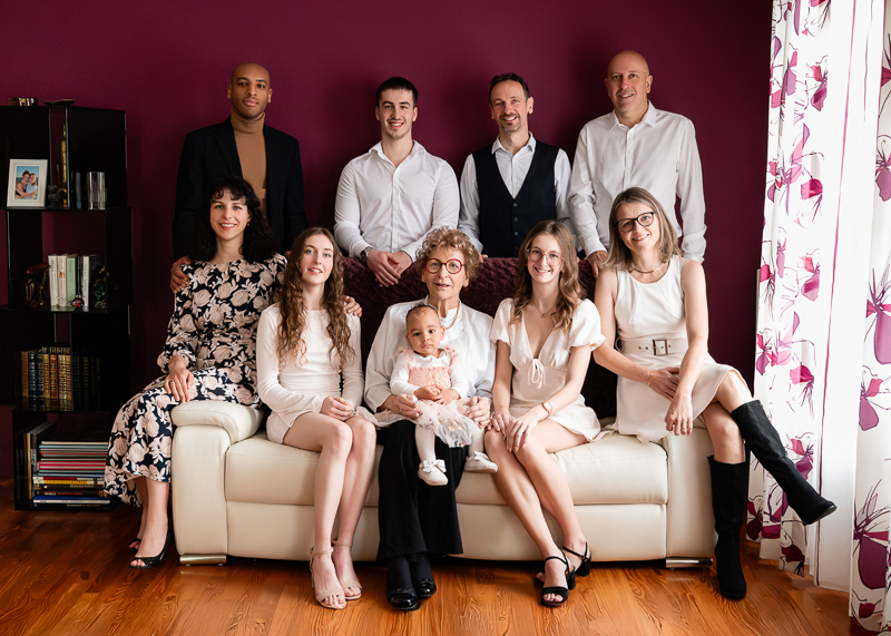 photo de famille, 10 personnes, réalisée à domicile à la roche sur yon.<br />
